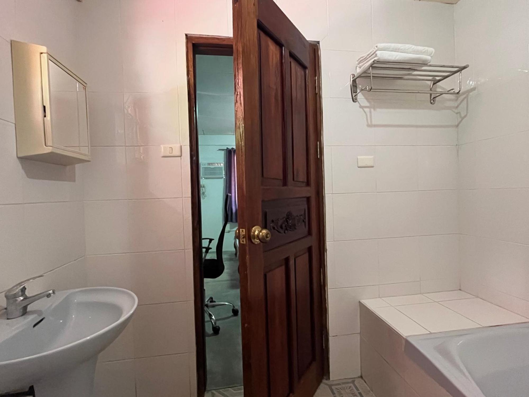פוארטו גאלרה Uncharted Hostel מראה חיצוני תמונה